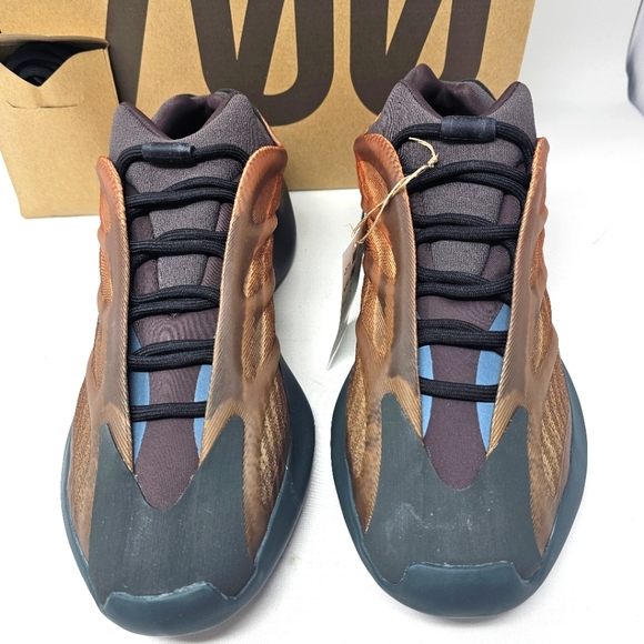 New Yeezy‎ Boost 700 V3 Adidas Copper Fade Men\'s Size US 11.5 Brown Orange Grey. main image 8